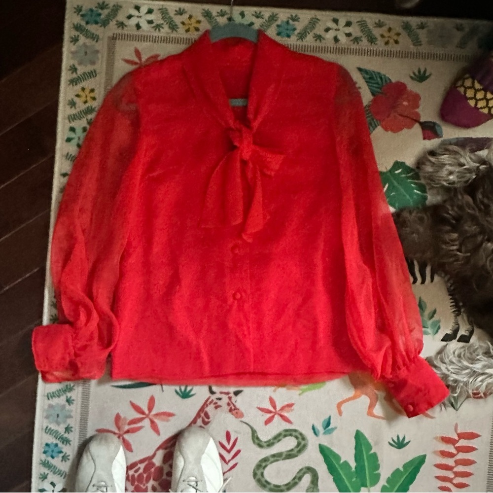 S/M 18” bustCustom Made 60s Chiffon Blouse With Bow And Great Sleeves
